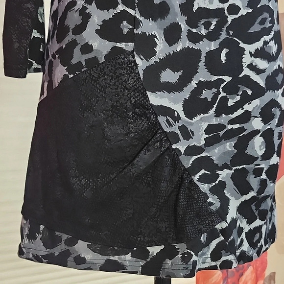 Parsley & Sage Hi Lo Leopard Print Scarf Neck Top sz S - Picture 8 of 10